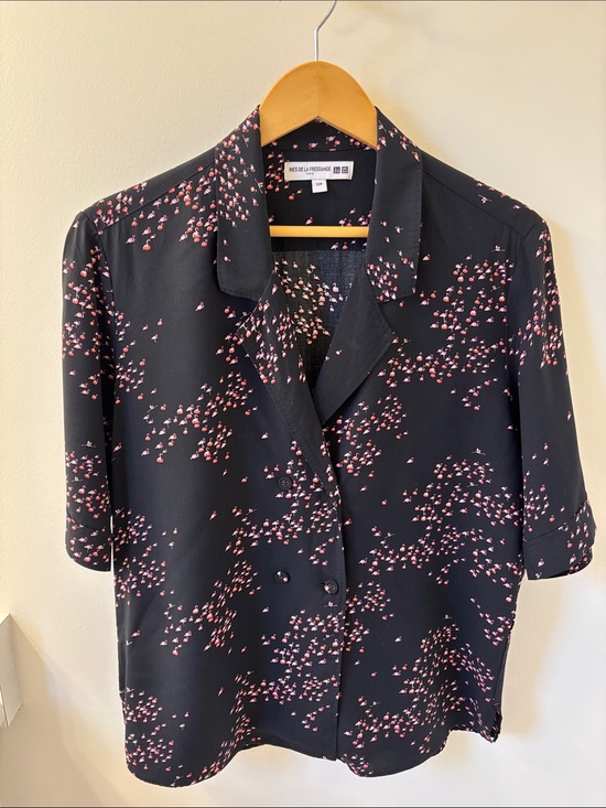 Uniqlo Tops - Uniqlo + Ines De La Fressange Short-Sleeve Blouse with mini flamingo print.